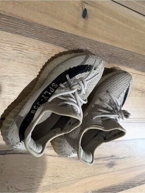 adidas Yeezy Boost 350 V2 'Slate' - 2022 / Size 5.5